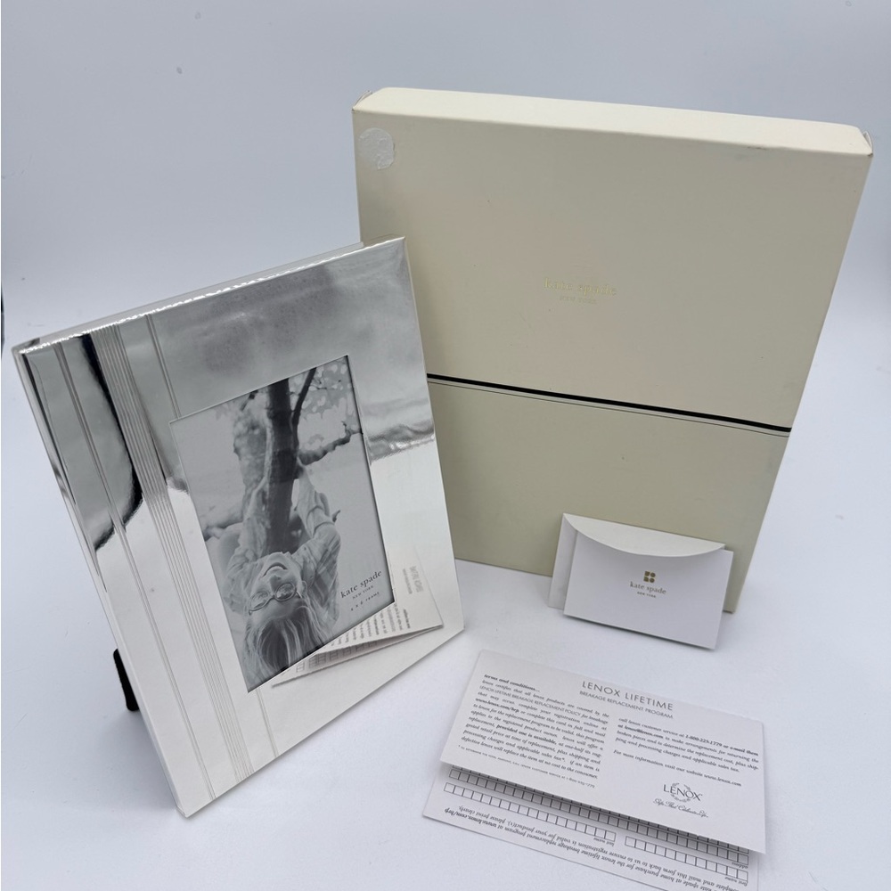 Beautiful Kate Spade x Lenox Silverplate Picture Frame NOB! Fits 4x6 Photo